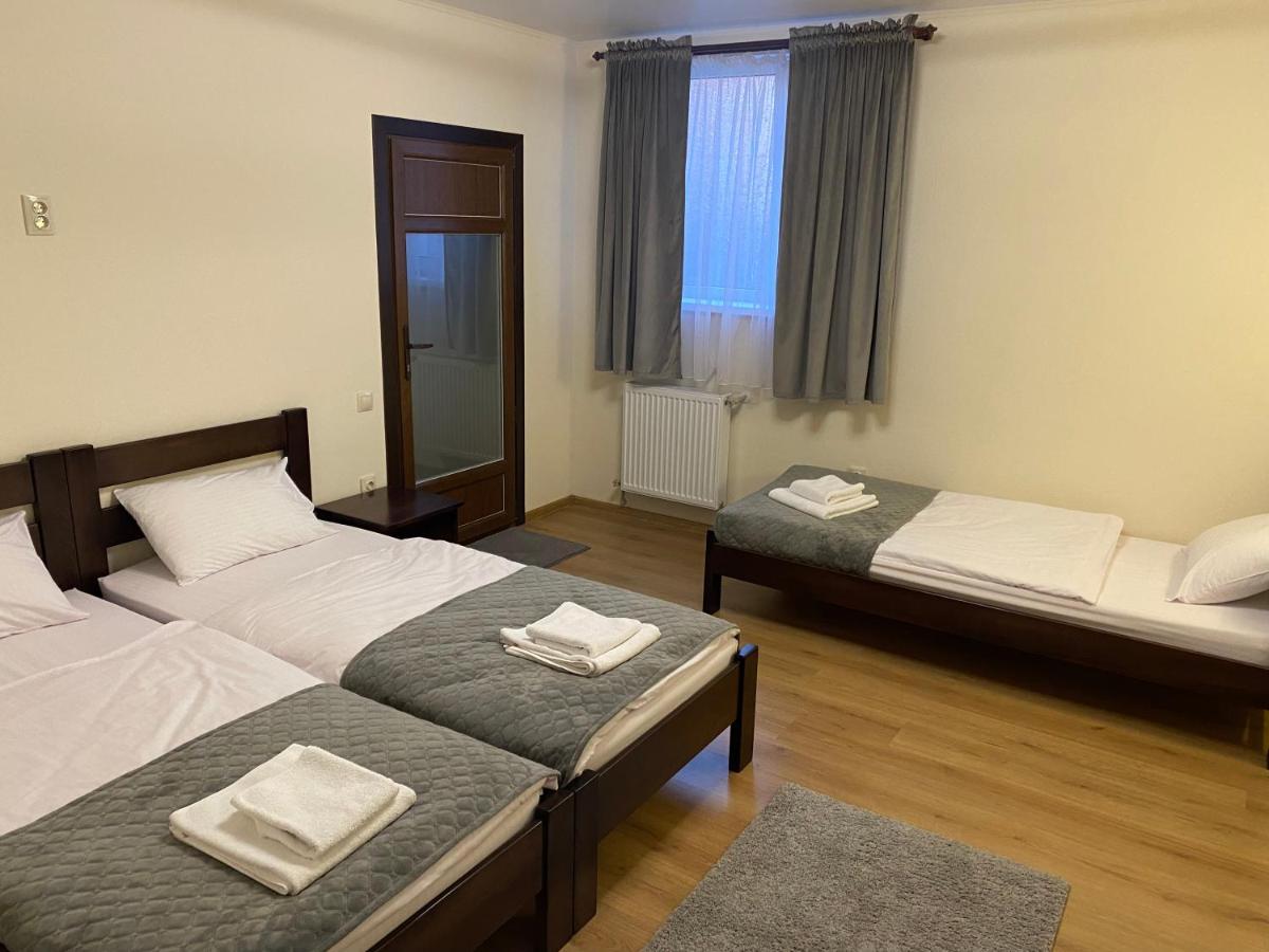 Szaboffcsik Bed and Breakfast Uzjhorod Eksteriør billede